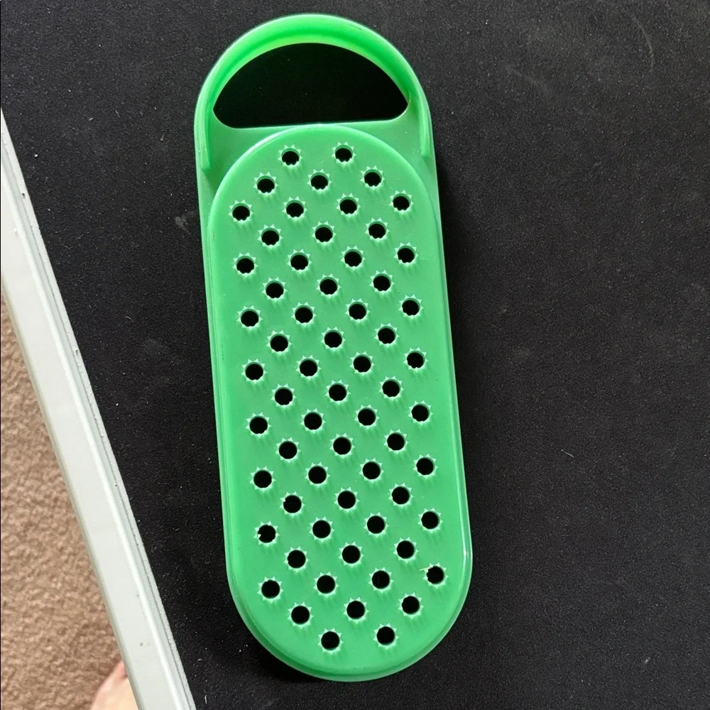 Tupperware Green Handheld Grater with Handle